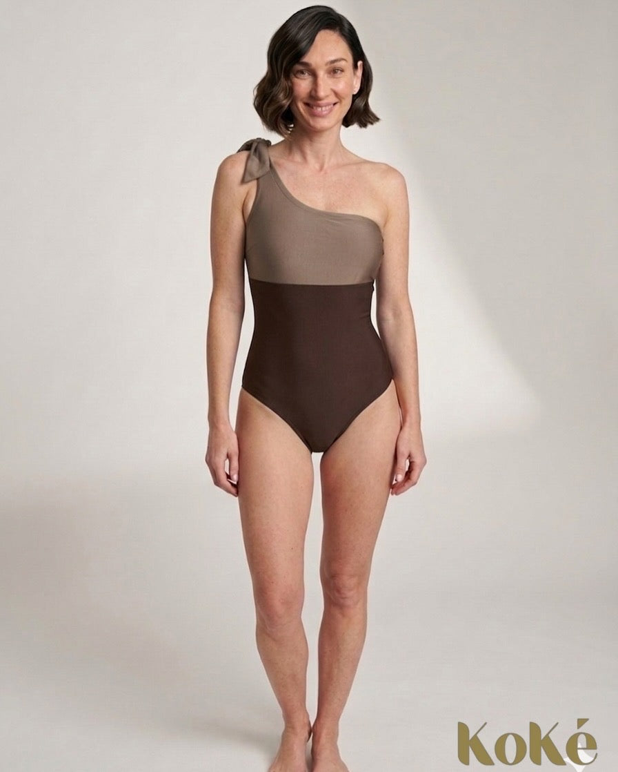 Costume Intero Donna Saint Tropez — Modellante Monospalla Made in Italy